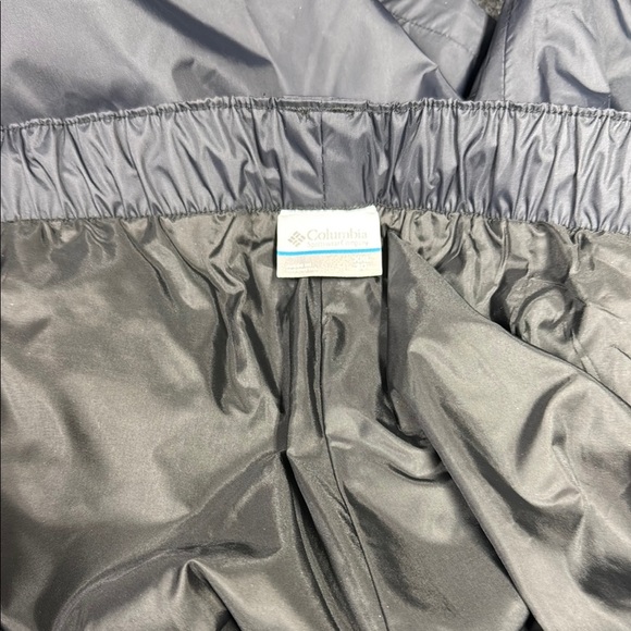 Columbia PFG Gray Pants - Picture 5 of 7